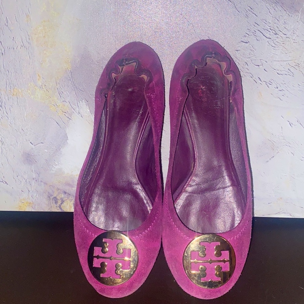 Tory Burch 💜purple 💜suede flats size 6